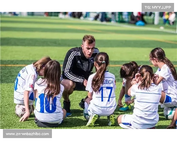 布雷斯特足球传统传承老球员回归指导年轻才俊助力球队未来发展